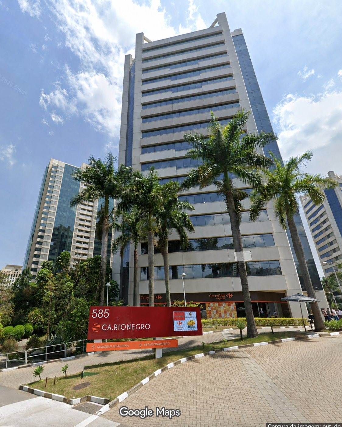 Edifício da sede da TV Legado Empresarial em Alphaville